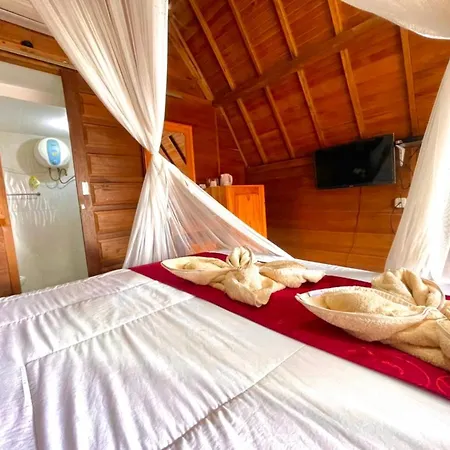 Ayu Laba Beach Villa And Resto-3